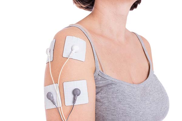 traitement du bras douloureux avec electrostimulation
